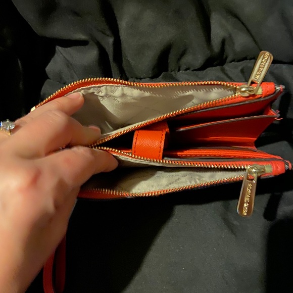 Michael Kors Wallet - Picture 3 of 4